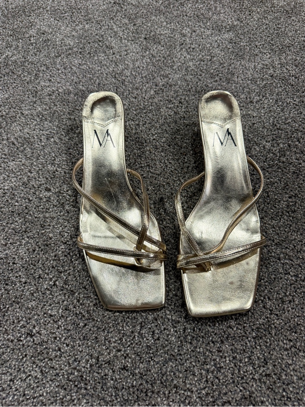 Women’s Gold Heels -Size 11